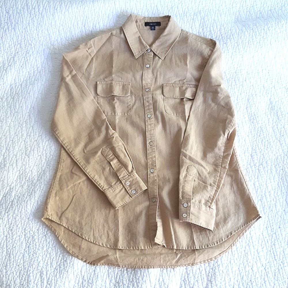 Shirt.  Size M.